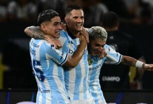 Racing goleó a Colo Colo