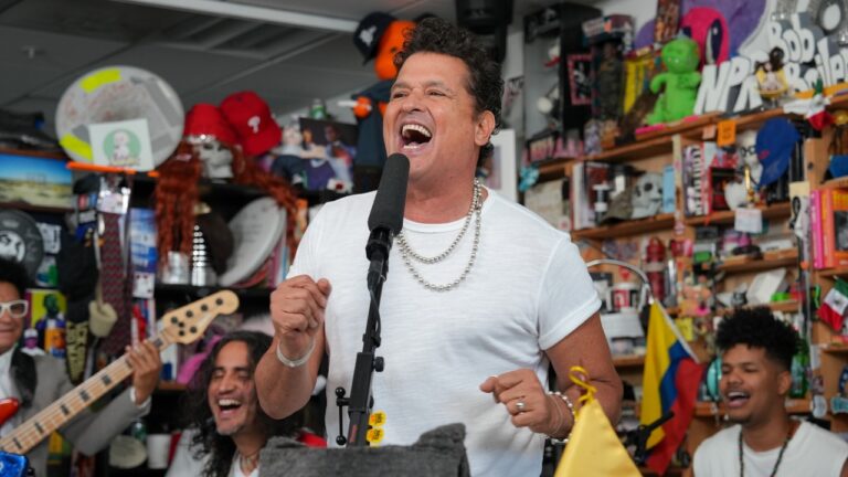 Carlos Vives armó una super fiesta en su segundo Tiny Desk