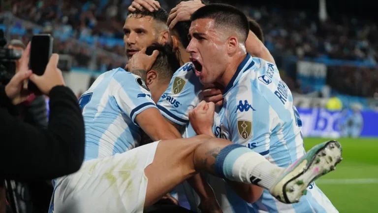 Racing le ganó a Vélez