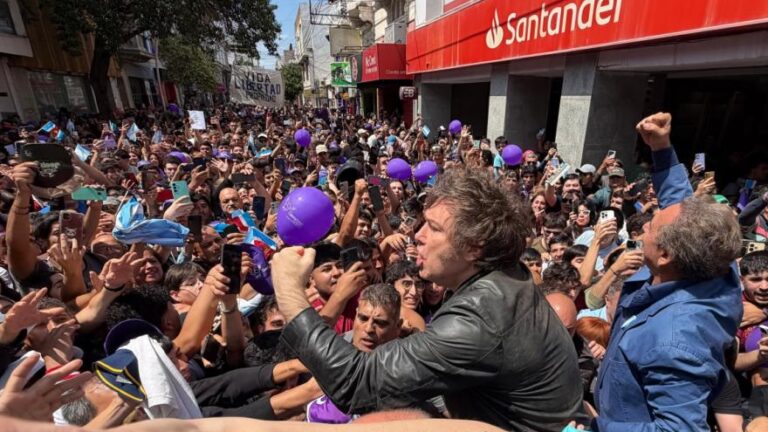 Milei, ante una multitud en Córdoba
