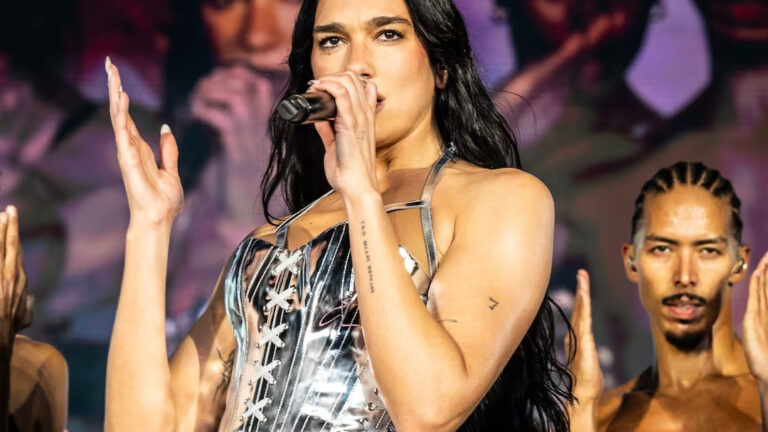 Dua Lipa hizo vibrar a su público
