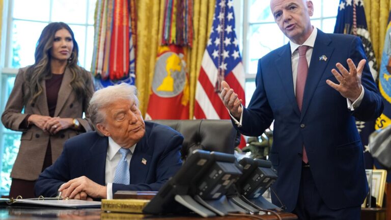 Donald Trump, anunció la implementación del FIFA Pass