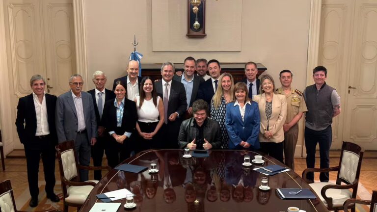 Milei relanzó el Gabinete con los nuevos ministros