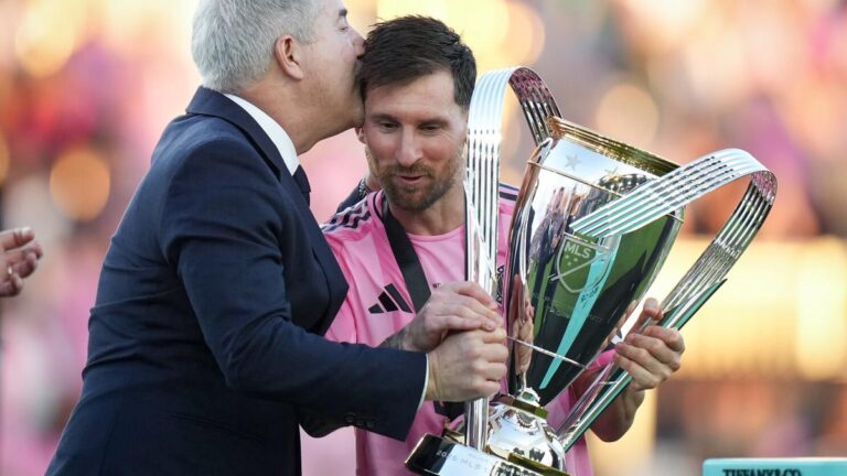 Lionel Messi recibió el premio MVP de la MLS