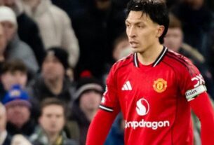 Victoria del Manchester con la titularidad de Lisandro Martínez