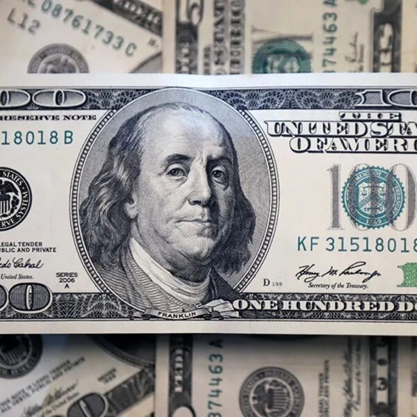 El dólar se mantuvo estable