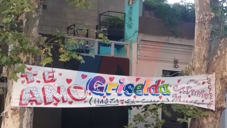 Apareció un misterioso pasacalle para Griselda Siciliani